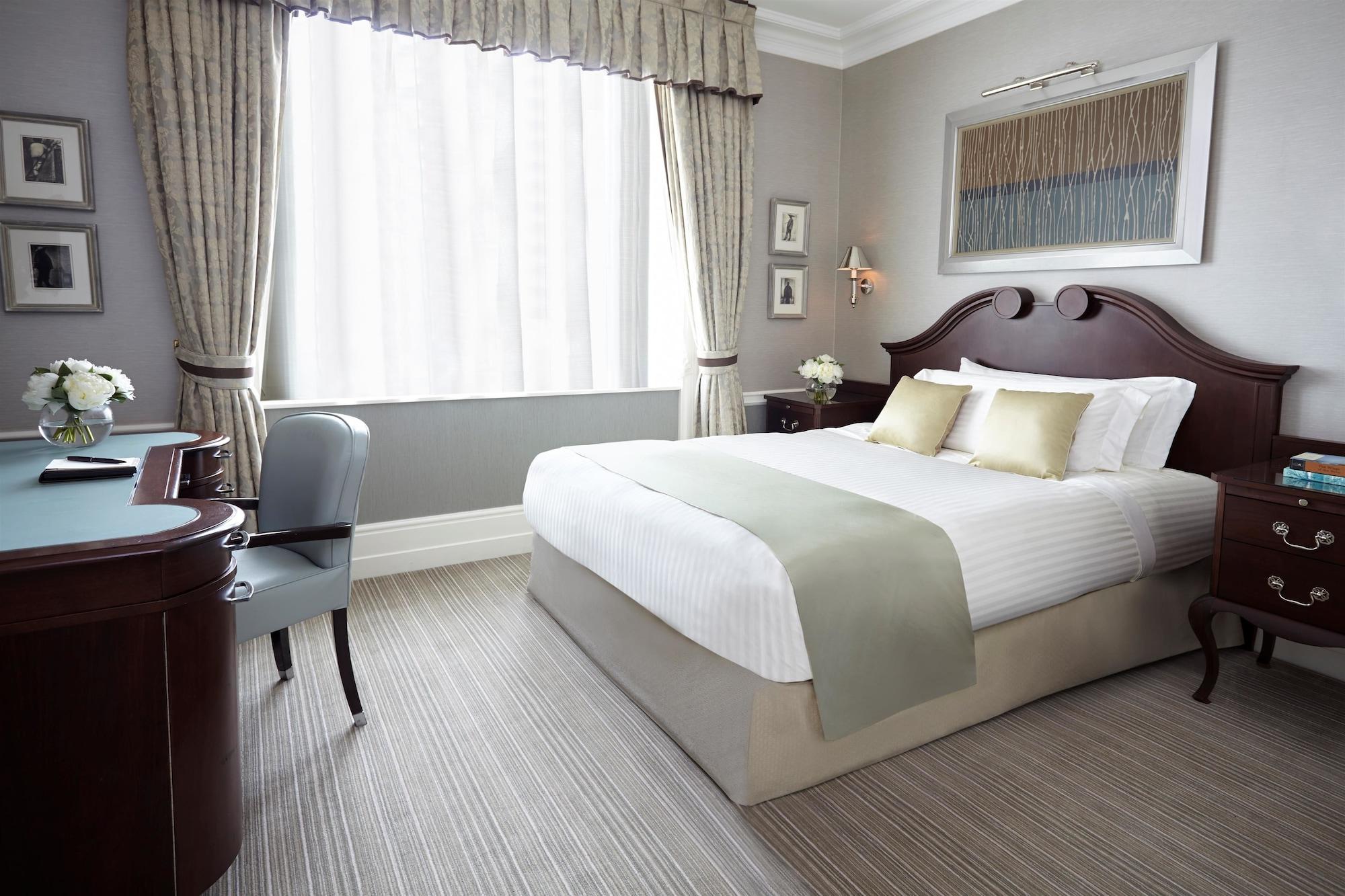 The Connaught, Maybourne London Exterior photo