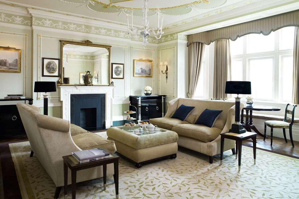 The Connaught, Maybourne London Room photo