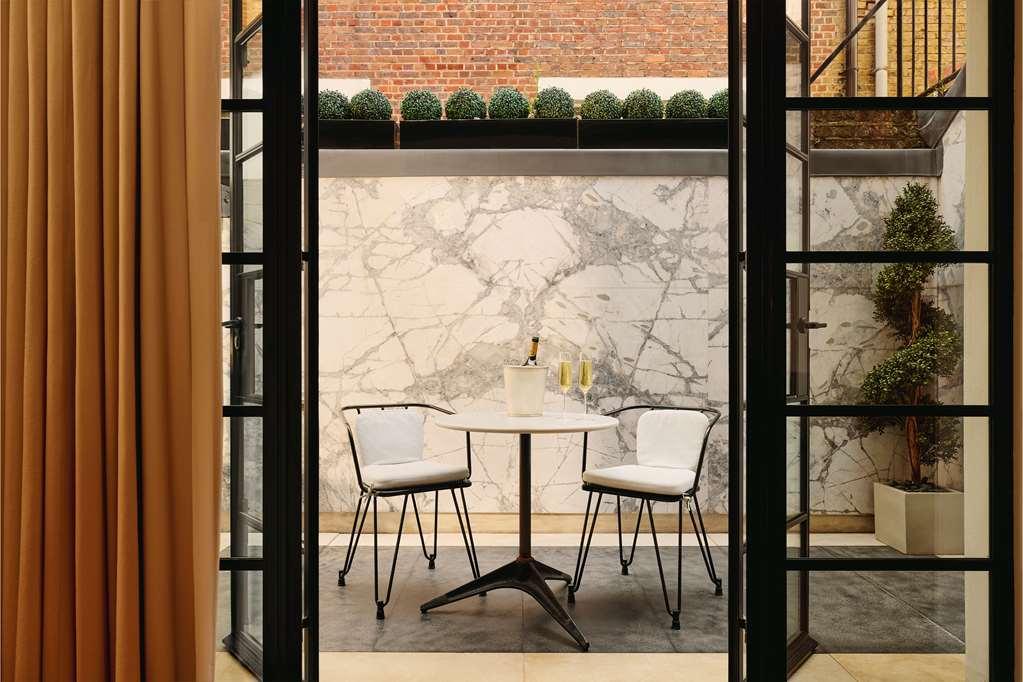 The Connaught, Maybourne London Room photo